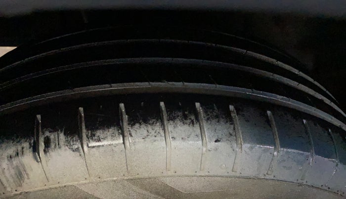 2017 Maruti Baleno DELTA PETROL 1.2, Petrol, Manual, 45,501 km, Right Rear Tyre Tread