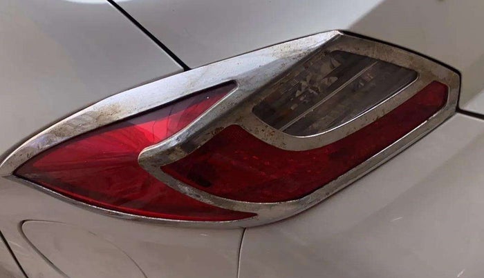 2016 Tata Tiago XE PETROL, Petrol, Manual, 36,048 km, Left tail light - Chrome has minor damage