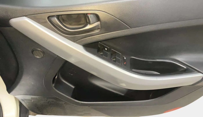 2021 Tata NEXON XM PETROL, Petrol, Manual, 29,583 km, Driver Side Door Panels Control