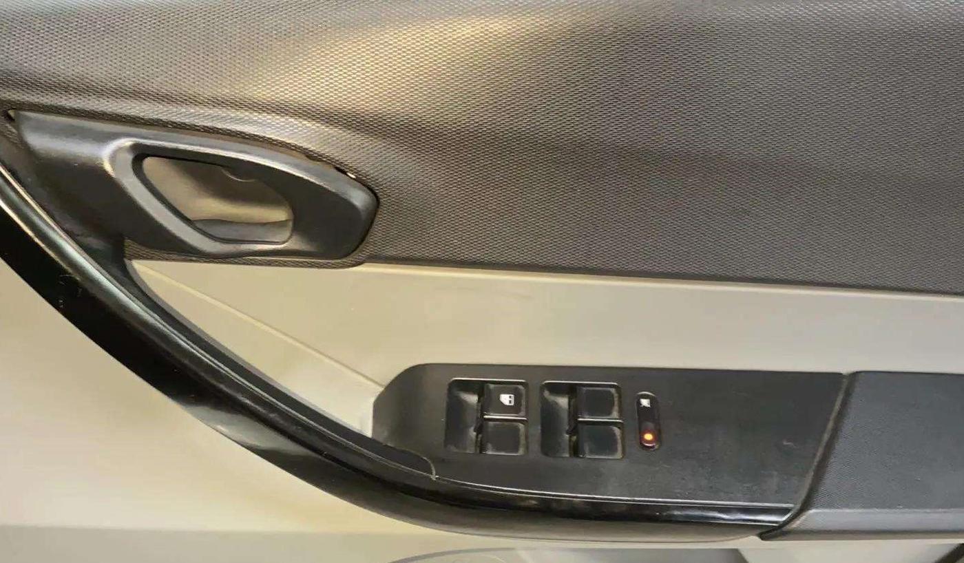 2020 Tata Tiago XT PETROL, Petrol, Manual, 50,494 km, Driver Side Door Panels Control
