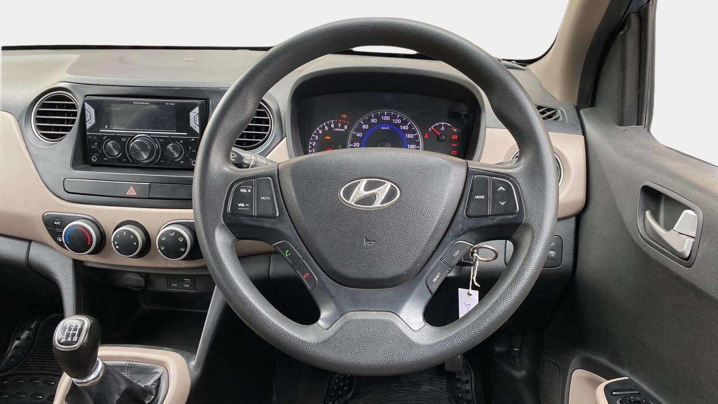 2015 Hyundai Grand i10 SPORTZ 1.2 KAPPA VTVT, Petrol, Manual, 78,109 km, Steering Wheel Close Up