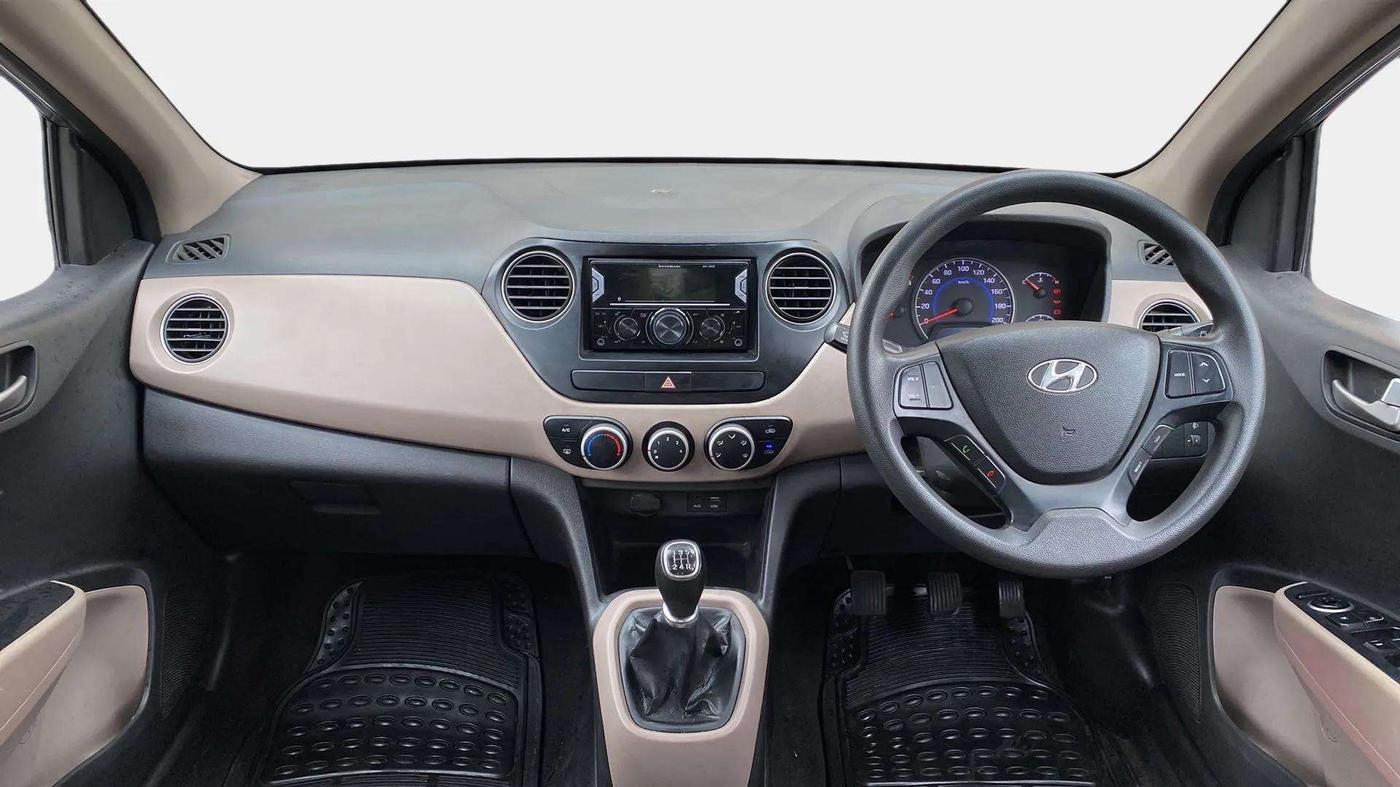 2015 Hyundai Grand i10 SPORTZ 1.2 KAPPA VTVT, Petrol, Manual, 78,109 km, Dashboard