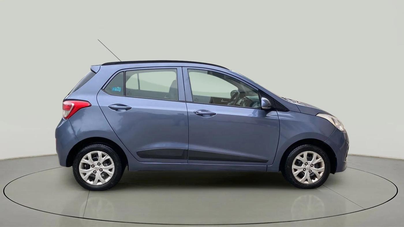 2015 Hyundai Grand i10 SPORTZ 1.2 KAPPA VTVT, Petrol, Manual, 78,109 km, Right Side View