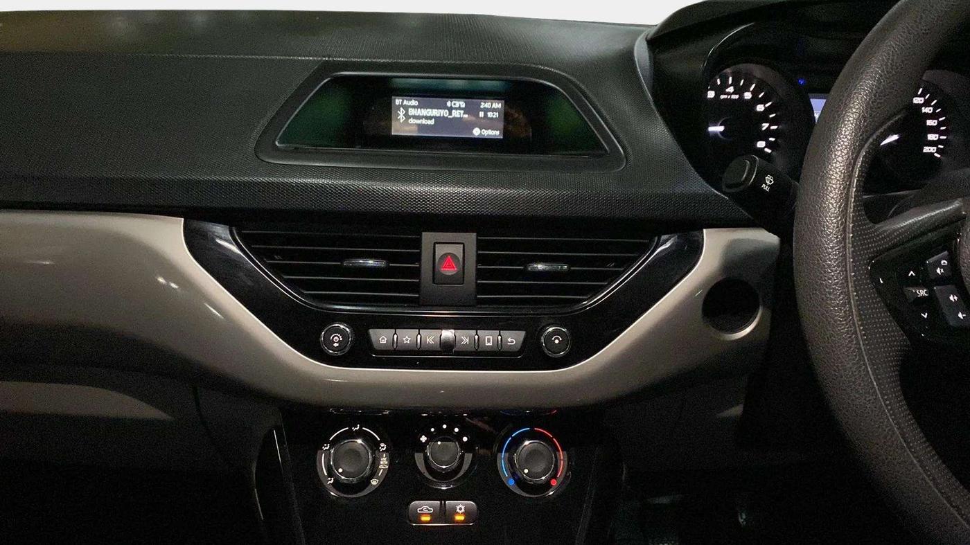 2019 Tata NEXON XM PETROL, Petrol, Manual, 5,024 km, Air Conditioner
