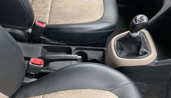 2019 Hyundai Grand i10 SPORTZ 1.2 KAPPA VTVT, Petrol, Manual, 29,630 km, Gear Lever