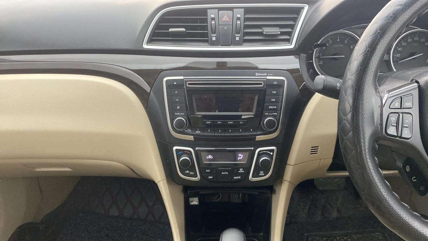 2017 Maruti Ciaz ZETA 1.4  AT PETROL, Petrol, Automatic, 32,205 km, Air Conditioner