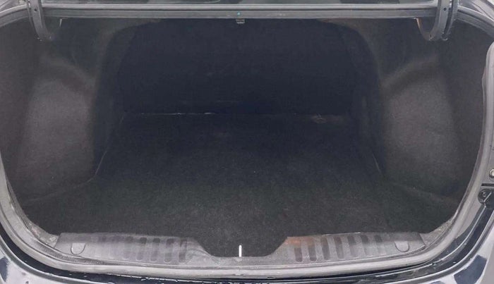 2017 Maruti Ciaz ZETA 1.4  AT PETROL, Petrol, Automatic, 32,205 km, Boot Inside