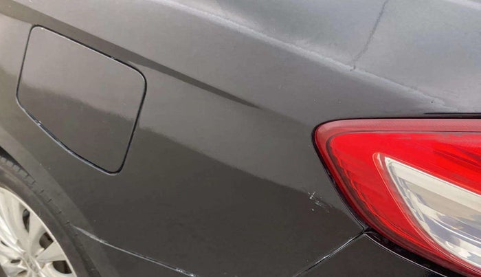 2017 Maruti Ciaz ZETA 1.4  AT PETROL, Petrol, Automatic, 32,205 km, Left quarter panel - Minor scratches