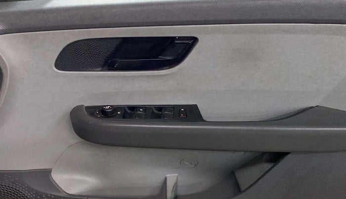 2020 Tata ALTROZ XM PETROL, Petrol, Manual, 22,548 km, Driver Side Door Panels Control