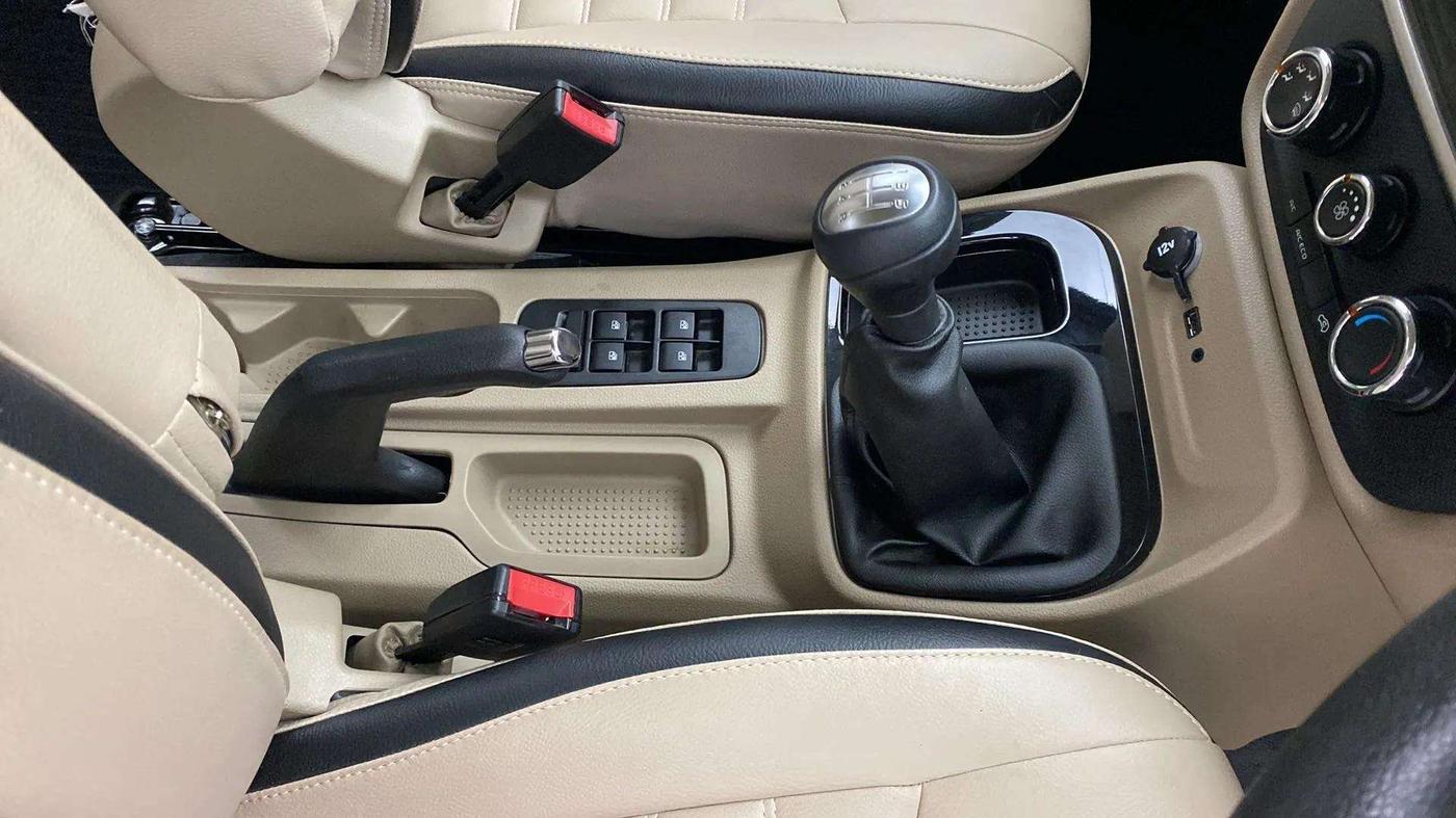2023 Mahindra BOLERO NEO N 10 (O), Diesel, Manual, 5,949 km, Gear Lever