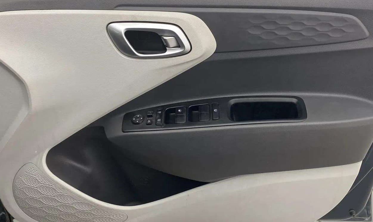 2019 Hyundai GRAND I10 NIOS SPORTZ AMT 1.2 KAPPA VTVT, Petrol, Automatic, 37,693 km, Driver Side Door Panels Control