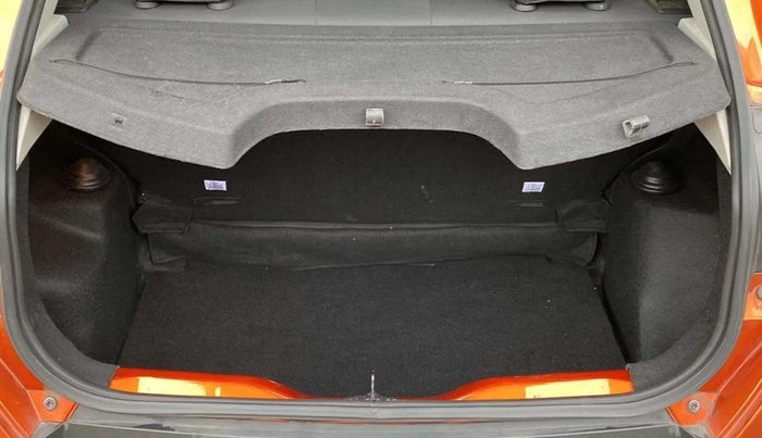 2022 Tata PUNCH CREATIVE  MT, Petrol, Manual, 35,703 km, Boot Inside