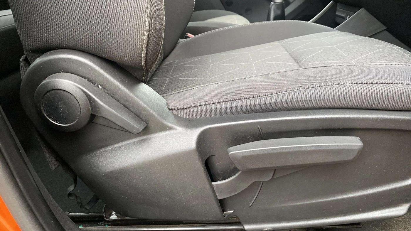 2022 Tata PUNCH CREATIVE  MT, Petrol, Manual, 35,703 km, Driver Side Adjustment Panel