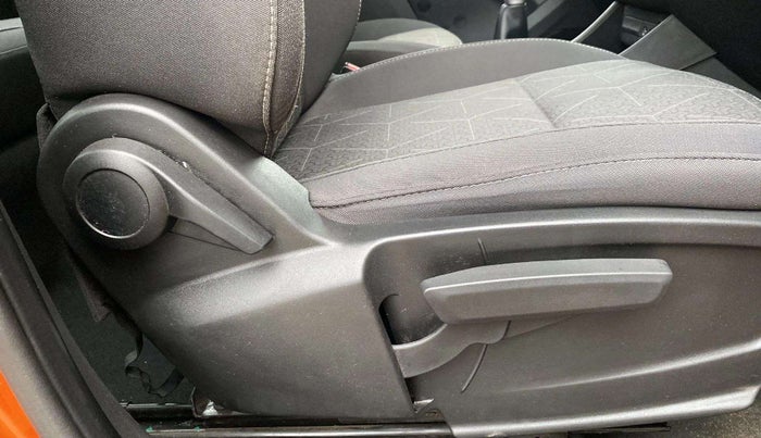 2022 Tata PUNCH CREATIVE  MT, Petrol, Manual, 35,703 km, Driver Side Adjustment Panel