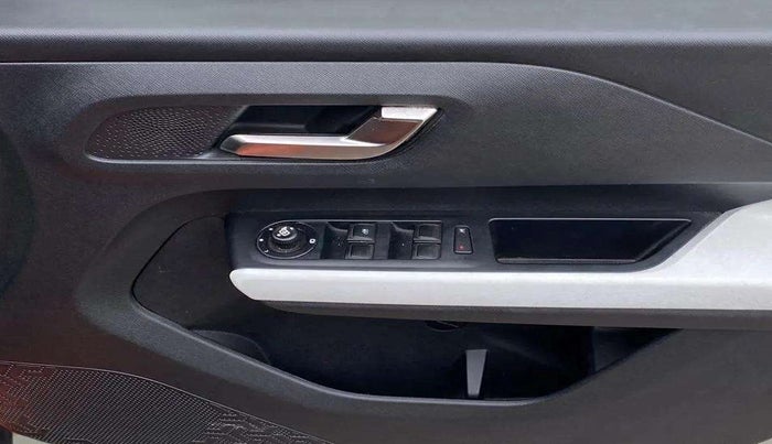 2022 Tata PUNCH CREATIVE  MT, Petrol, Manual, 35,703 km, Driver Side Door Panels Control