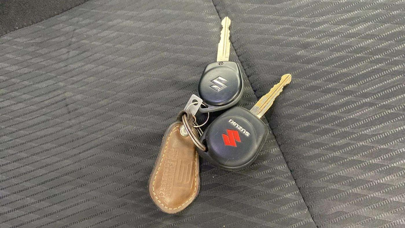 2016 Maruti Swift VXI, Petrol, Manual, 89,469 km, Key Close Up