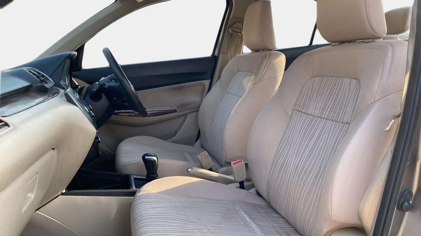2018 Maruti Dzire ZXI AMT, Petrol, Automatic, 68,010 km, Right Side Front Door Cabin