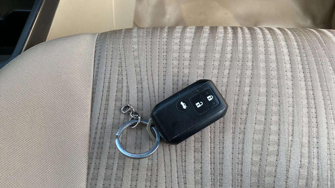 2018 Maruti Dzire ZXI AMT, Petrol, Automatic, 68,010 km, Key Close Up