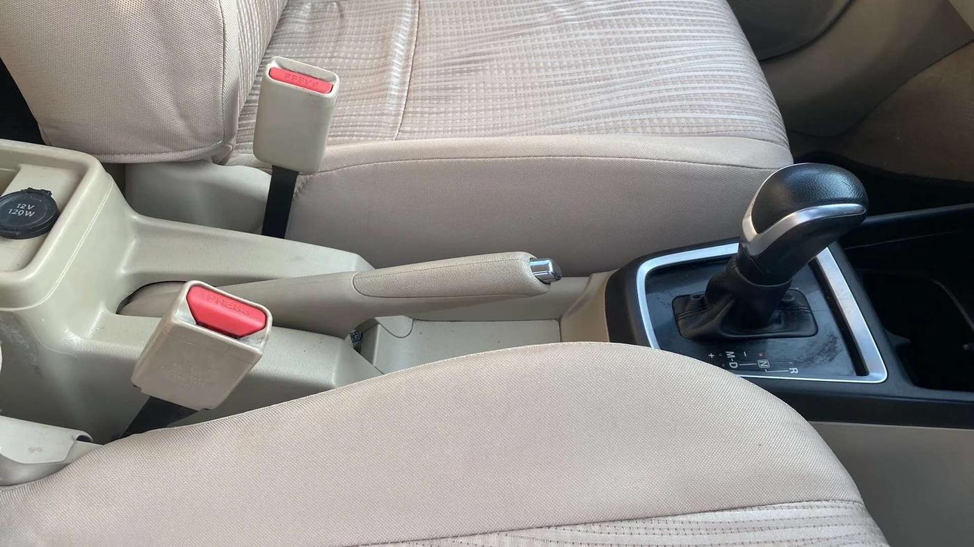 2018 Maruti Dzire ZXI AMT, Petrol, Automatic, 68,010 km, Gear Lever