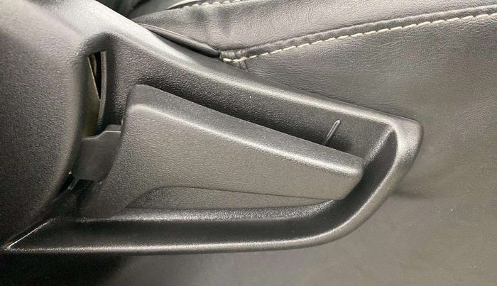 2019 Maruti S PRESSO LXI (O), Petrol, Manual, 6,273 km, Driver Side Adjustment Panel