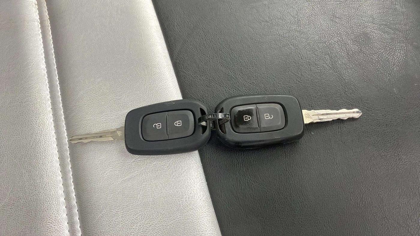 2024 Nissan MAGNITE XL, Petrol, Manual, 5,544 km, Key Close Up