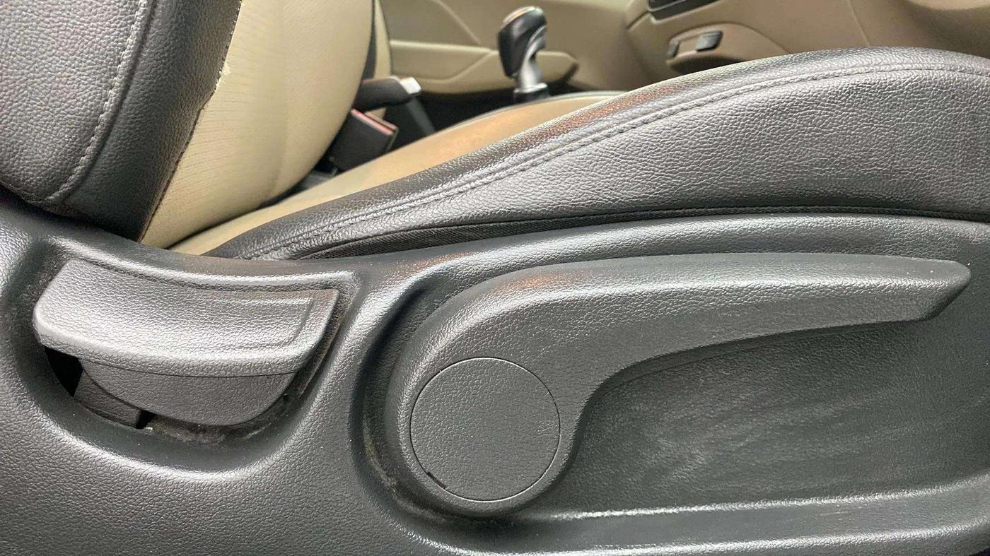 2018 Hyundai Verna 1.6 VTVT SX O, Petrol, Manual, 94,482 km, Driver Side Adjustment Panel