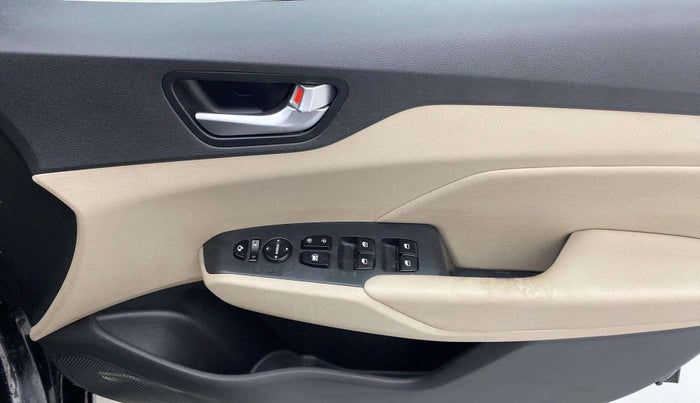 2018 Hyundai Verna 1.6 VTVT SX O, Petrol, Manual, 94,482 km, Driver Side Door Panels Control