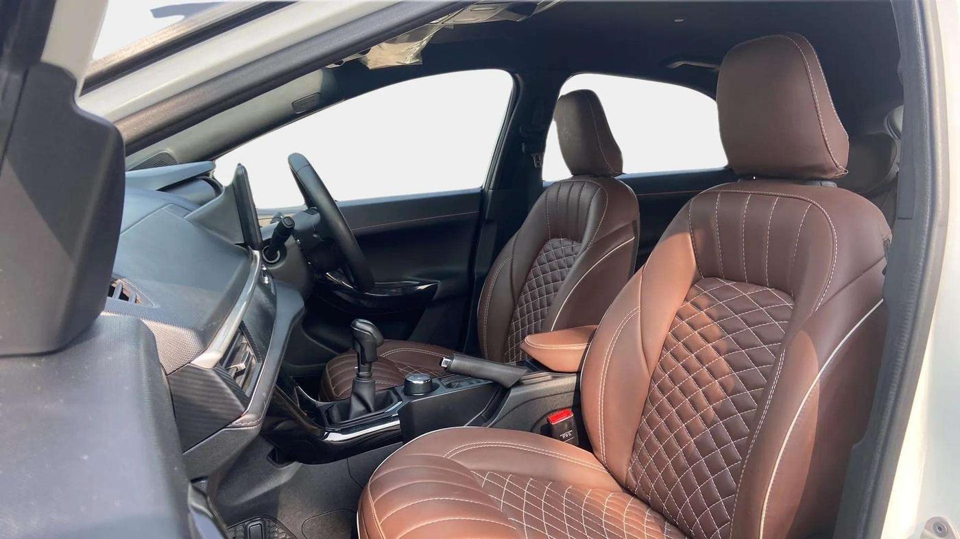 2023 Tata NEXON FEARLESS DUAL TONE 1.5 DIESEL, Diesel, Manual, 8,331 km, Right Side Front Door Cabin