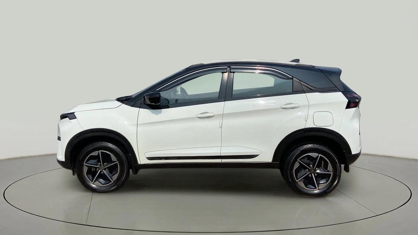2023 Tata NEXON FEARLESS DUAL TONE 1.5 DIESEL, Diesel, Manual, 8,331 km, Left Side