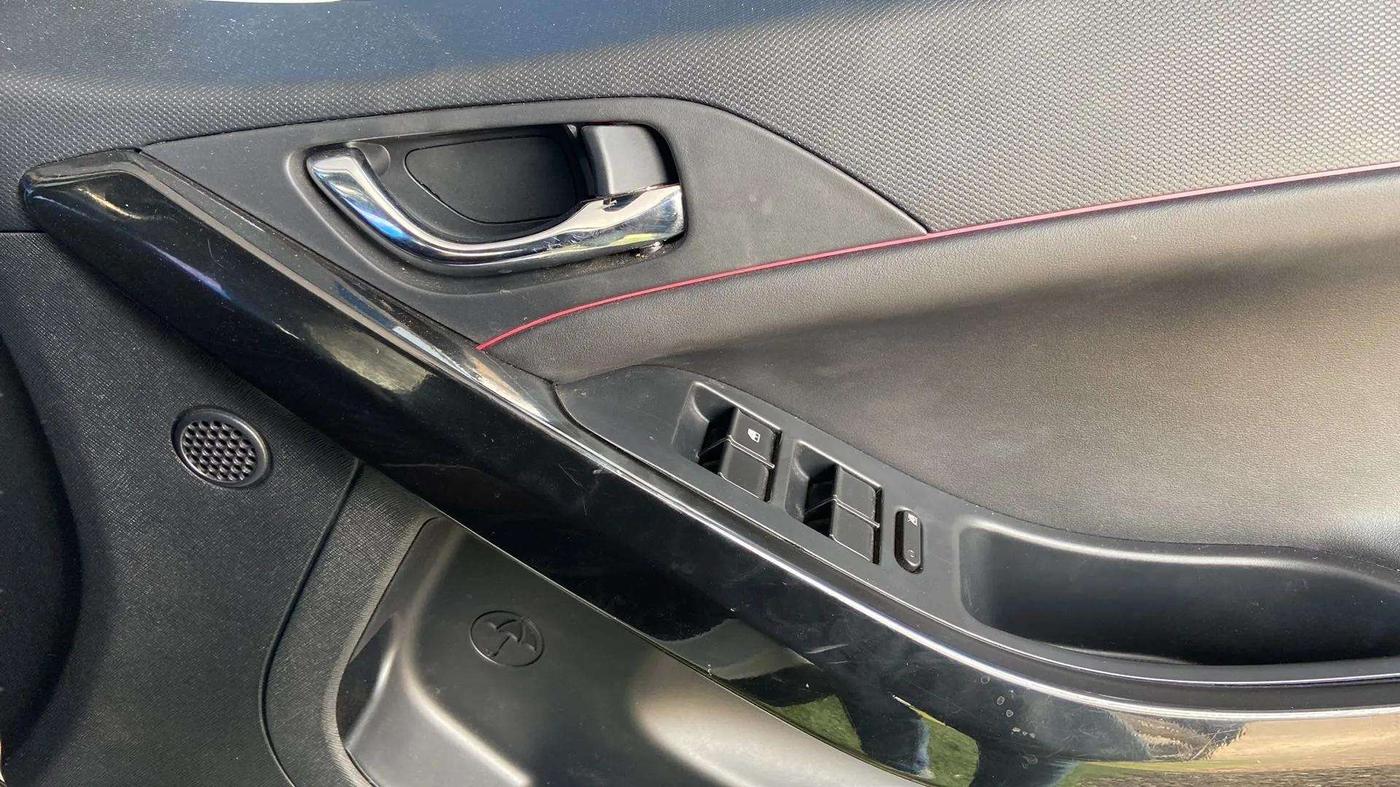 2023 Tata NEXON FEARLESS DUAL TONE 1.5 DIESEL, Diesel, Manual, 8,331 km, Driver Side Door Panels Control
