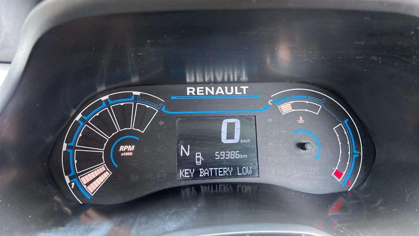 2020 Renault TRIBER RXZ AMT, Petrol, Automatic, 59,345 km, Odometer Image