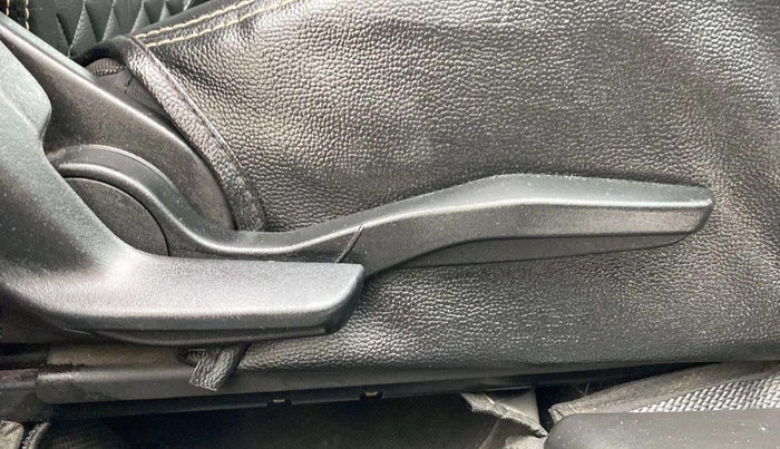 2020 Maruti Baleno ALPHA CVT PETROL 1.2, Petrol, Automatic, 30,156 km, Driver Side Adjustment Panel
