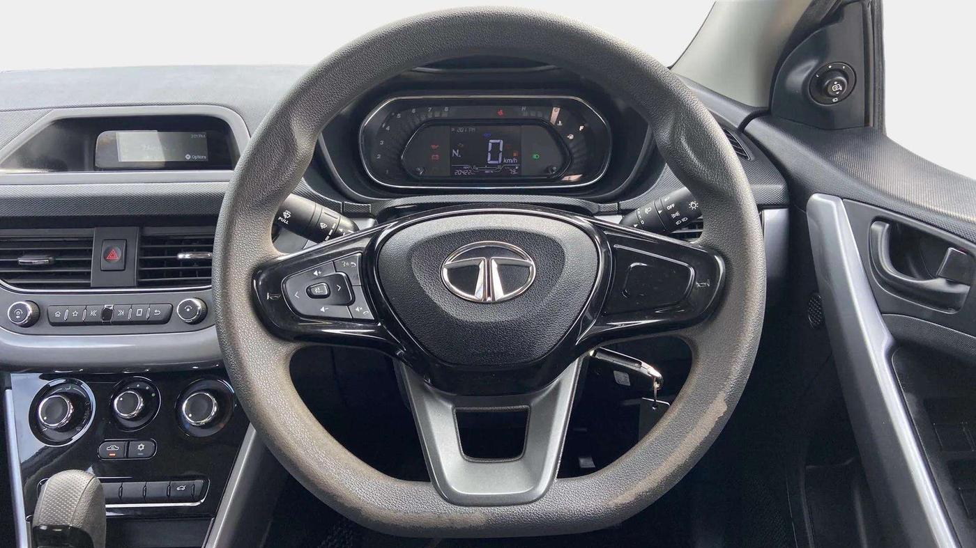 2023 Tata NEXON XMA SUNROOF DIESEL, Diesel, Automatic, 20,452 km, Steering Wheel Close Up