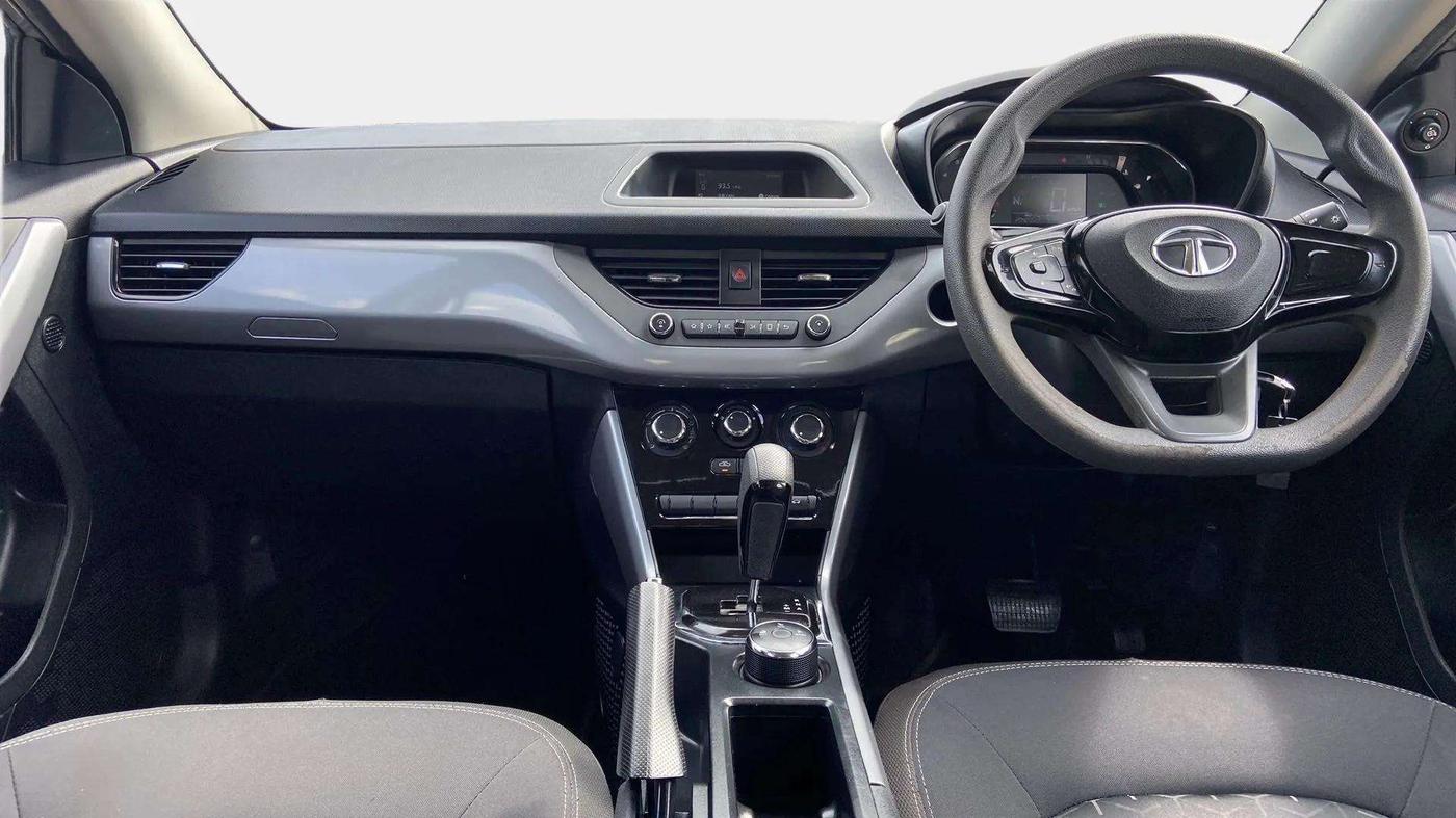 2023 Tata NEXON XMA SUNROOF DIESEL, Diesel, Automatic, 20,452 km, Dashboard