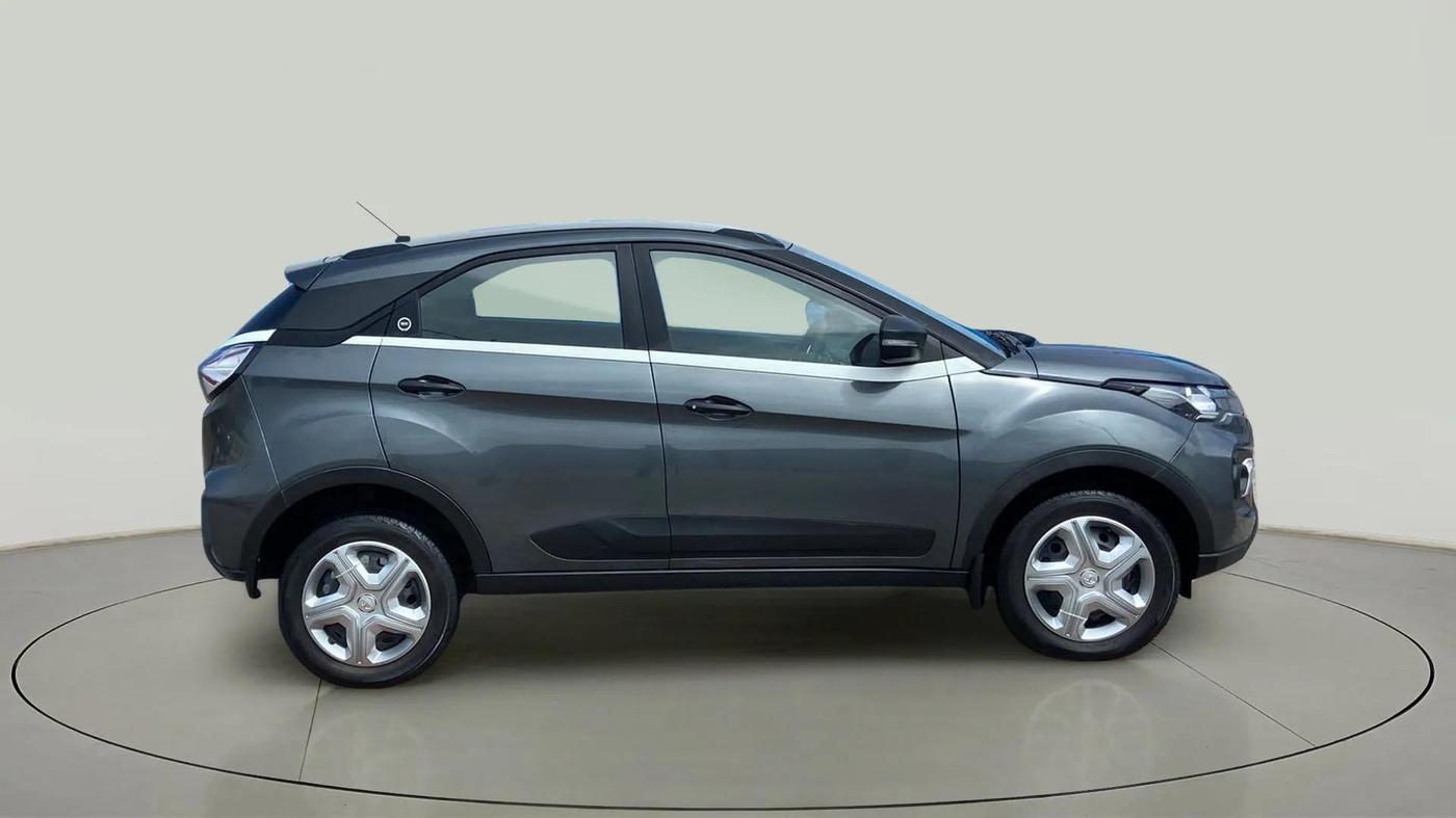 2023 Tata NEXON XMA SUNROOF DIESEL, Diesel, Automatic, 20,452 km, Right Side View