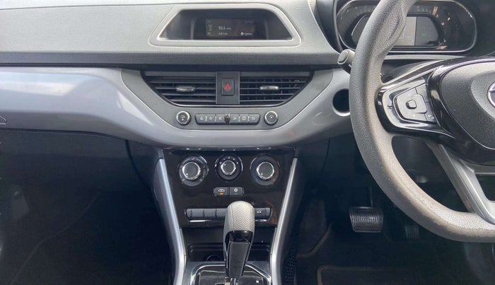 2023 Tata NEXON XMA SUNROOF DIESEL, Diesel, Automatic, 20,452 km, Air Conditioner
