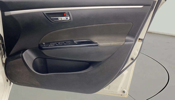 2016 Maruti Swift VDI, Diesel, Manual, 79,575 km, Driver Side Door Panels Control