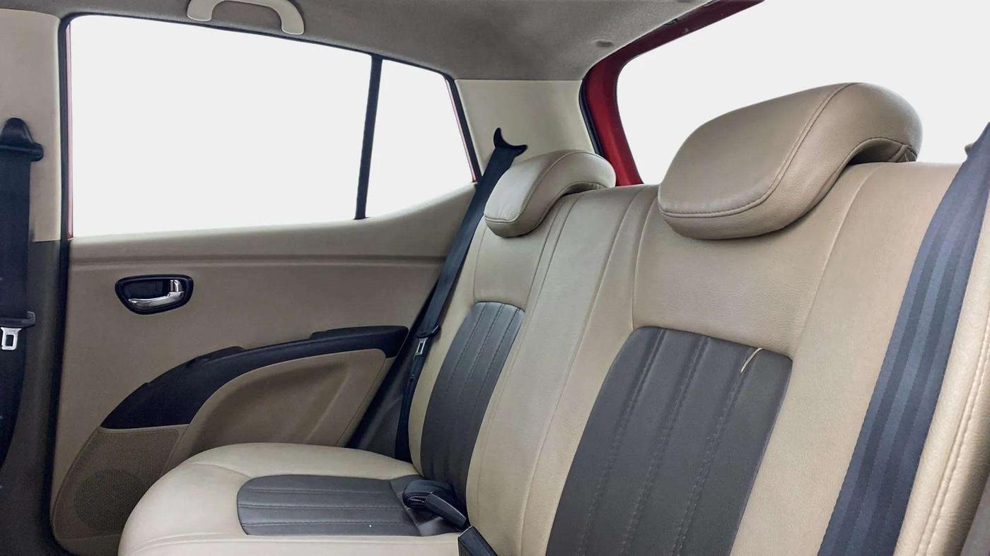 2012 Hyundai i10 SPORTZ 1.2, Petrol, Manual, 75,472 km, Right Side Rear Door Cabin