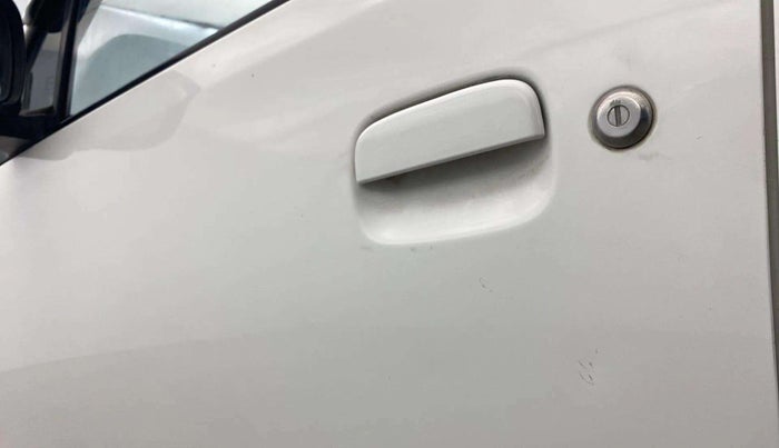 2015 Maruti Wagon R 1.0 VXI, Petrol, Manual, 62,828 km, Front passenger door - Slightly dented