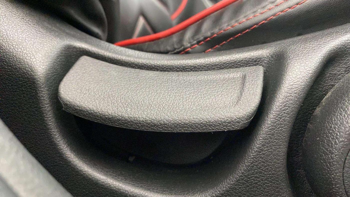 2018 Hyundai Verna 1.6 VTVT SX, CNG, Manual, 34,498 km, Driver Side Adjustment Panel