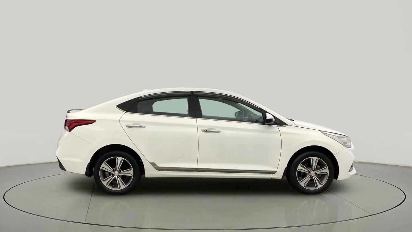 2018 Hyundai Verna 1.6 VTVT SX, CNG, Manual, 34,498 km, Right Side View