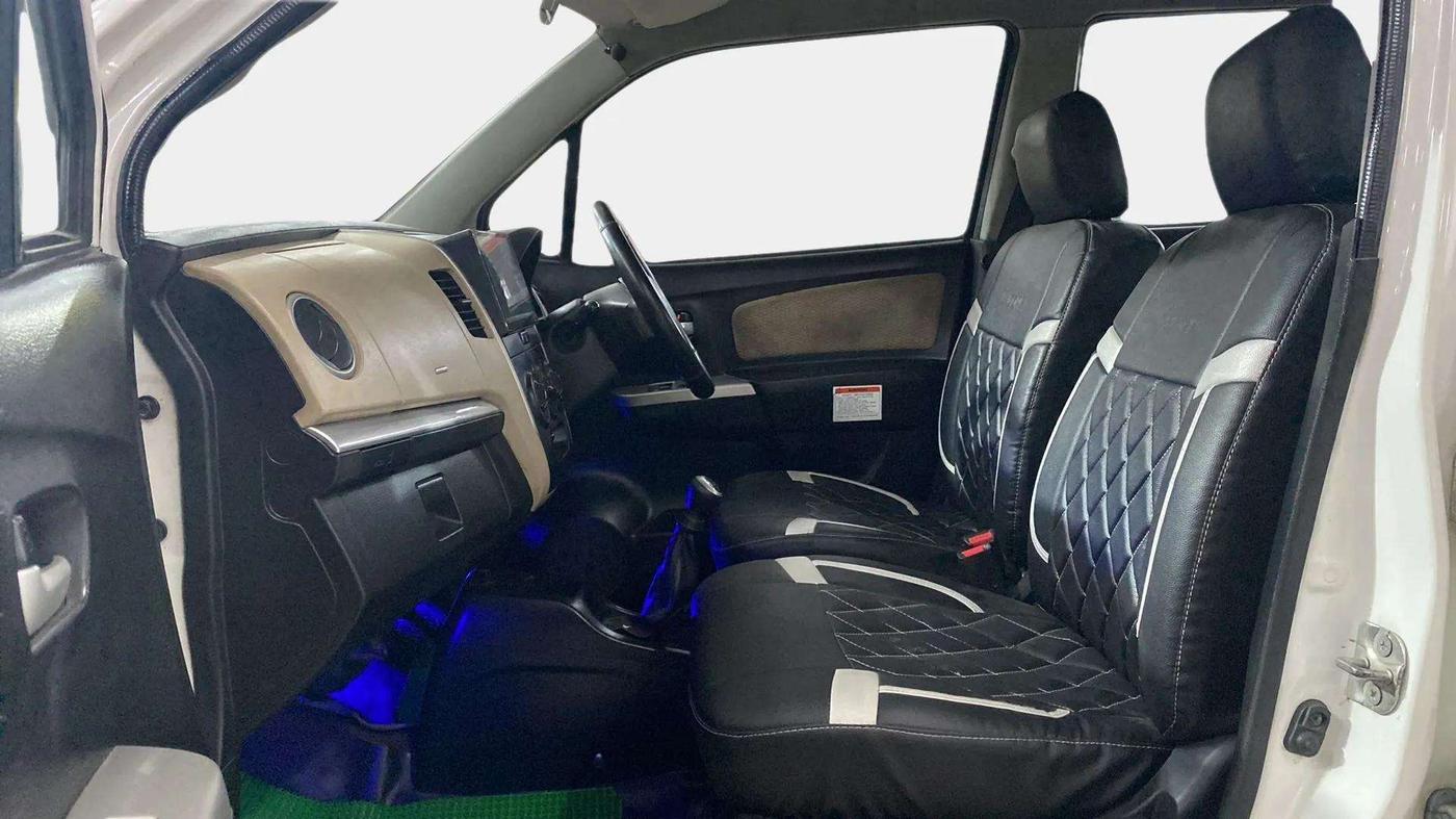 2017 Maruti Wagon R 1.0 LXI CNG, CNG, Manual, 78,027 km, Right Side Front Door Cabin