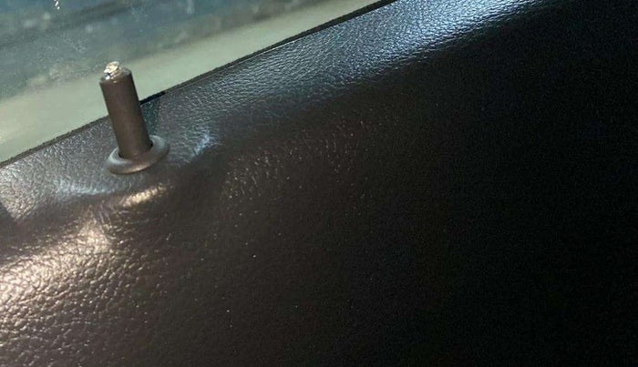 2018 Maruti Alto K10 VXI, Petrol, Manual, 23,651 km, Lock system - Door lock knob has minor damage