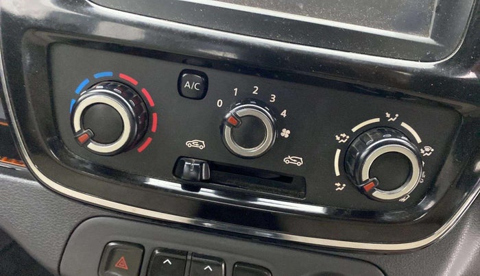 2016 Renault Kwid RXT 1.0 (O), Petrol, Manual, 69,123 km, Dashboard - Air Re-circulation knob is not working