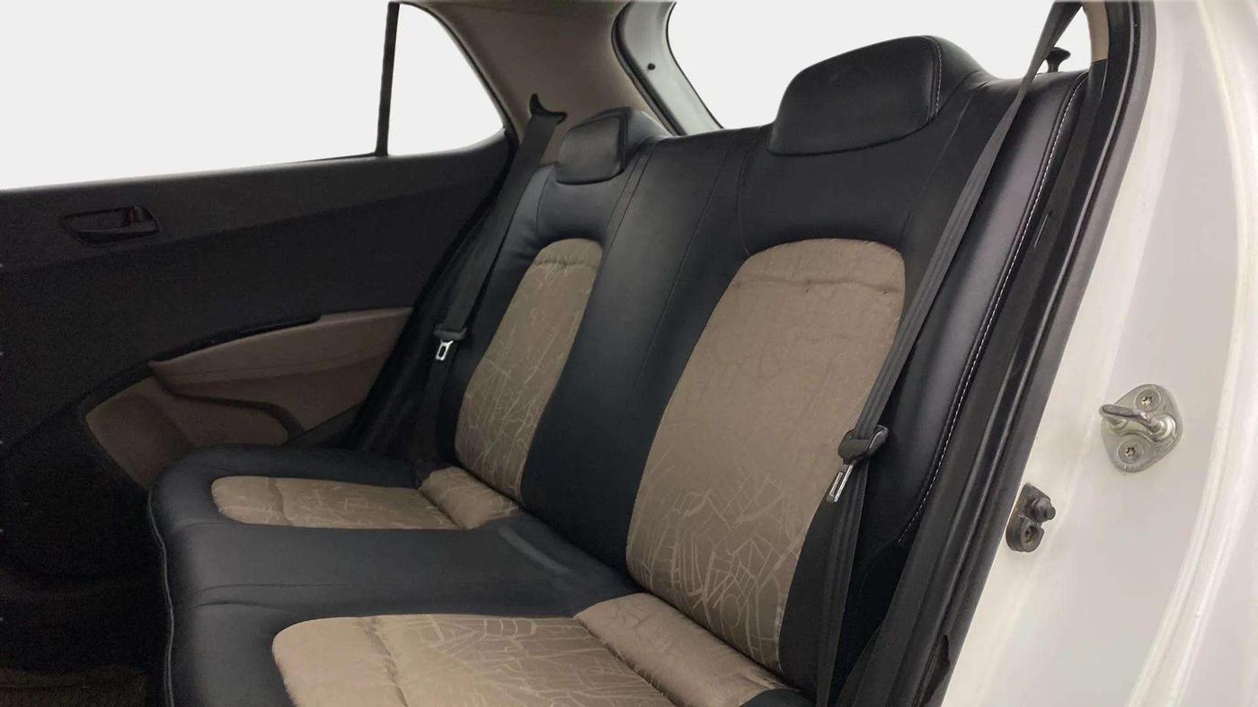 2019 Hyundai Grand i10 MAGNA AT 1.2 KAPPA VTVT, Petrol, Automatic, 89,482 km, Right Side Rear Door Cabin