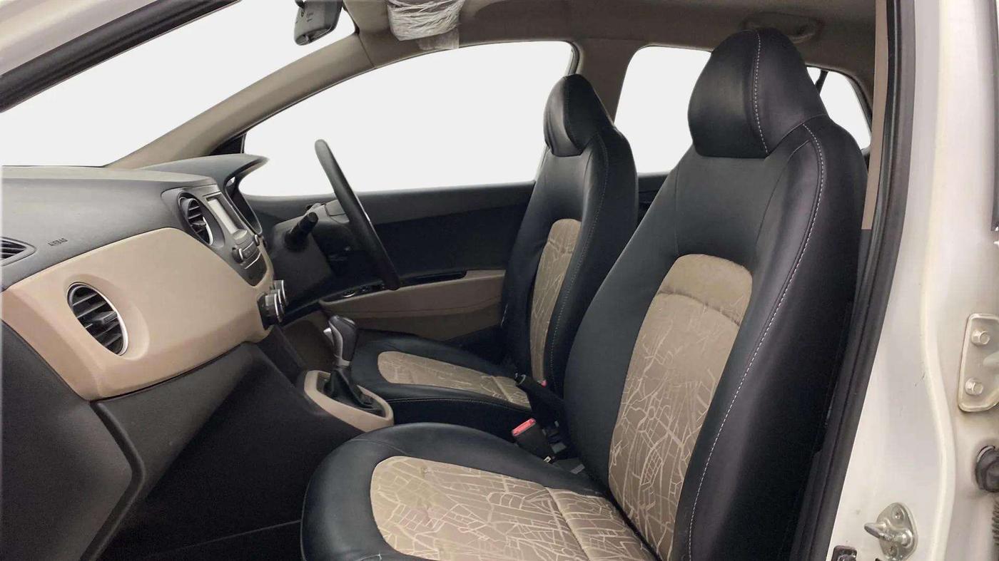 2019 Hyundai Grand i10 MAGNA AT 1.2 KAPPA VTVT, Petrol, Automatic, 89,482 km, Right Side Front Door Cabin