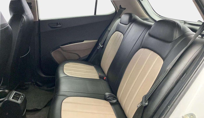 2019 Hyundai Grand i10 MAGNA 1.2 KAPPA VTVT, Petrol, Manual, 27,206 km, Right Side Rear Door Cabin
