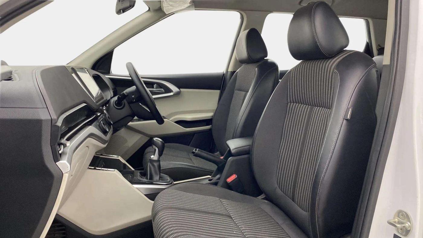 2022 KIA CARENS PRESTIGE 1.4 PETROL 7 STR, Petrol, Manual, 38,640 km, Right Side Front Door Cabin