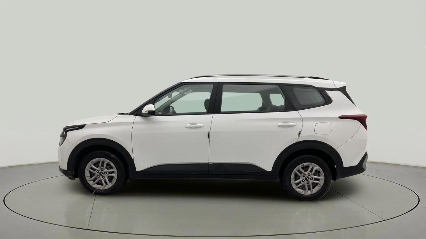 2022 KIA CARENS PRESTIGE 1.4 PETROL 7 STR, Petrol, Manual, 38,640 km, Left Side
