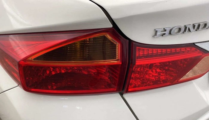 2015 Honda City 1.5L I-VTEC V MT, Petrol, Manual, 51,589 km, Left tail light - Minor scratches